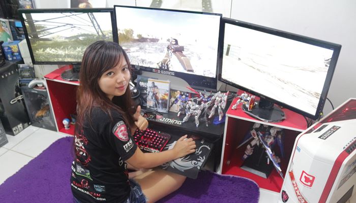 Hasil gambar untuk cewe gaming