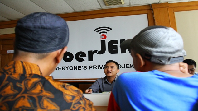 UberJEK Layanan Booking Ojek dengan Tes Bau Ketiak untuk Calon Rider UberJEK Layanan Booking Ojek dengan Tes Bau Ketiak untuk Calon Rider