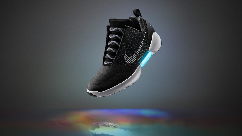 Nike Perkenalkan Sepatu yang Bisa Kencangkan Tali Sendiri