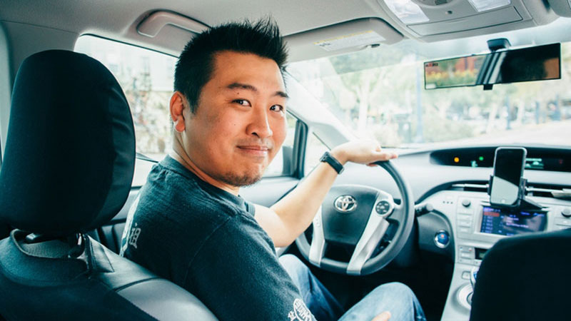 Ilustrasi driver UBER untuk layanan uberPOOL | Featured Image