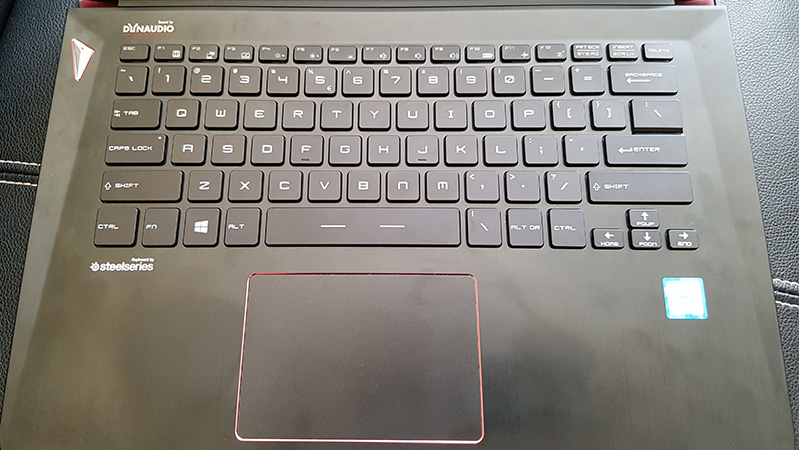 MSI-GS40-6QE-keyboard-touchpad