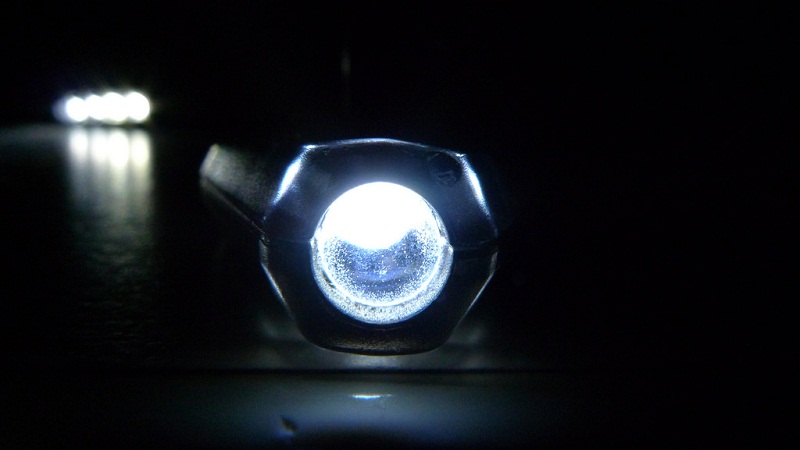 Kumpulan Aplikasi Flashlight Gratis Android Minim Izin 