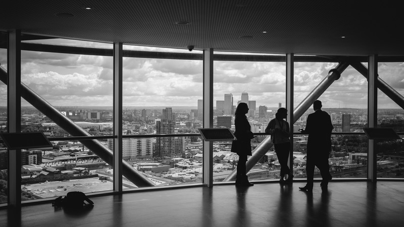 Hal yang Tidak Boleh Dilakukan di Kantor - Terlalu Banyak Bergosip