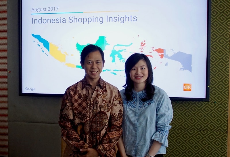 Head of E-commerce, Google Indonesia, Henky Prihatna (kiri) dan Vice President of Business Tokopedia, Melissa Siska Juminto 