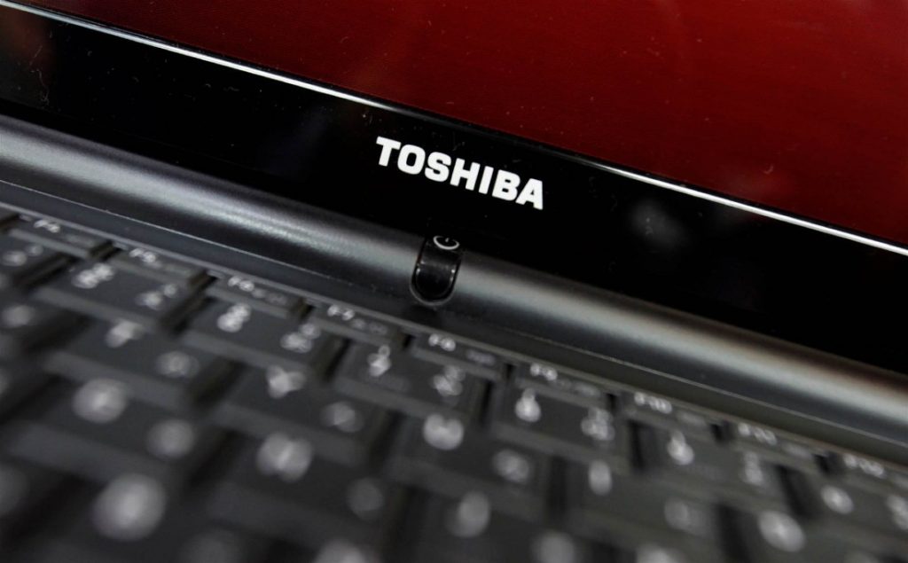 Toshiba Berhenti Buat Laptop, Indonesia Akan Punya Drone Tempur, Dll